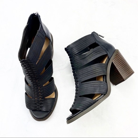 [Lucky Brand] Classic Strappy Darvie Sandals - Picture 1 of 5